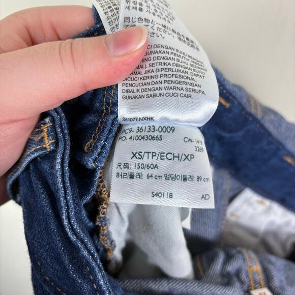 Levi's Premium Denim Dark Wash Tapered Skinny Leg Blue Jean Overalls - Picture 13 of 13